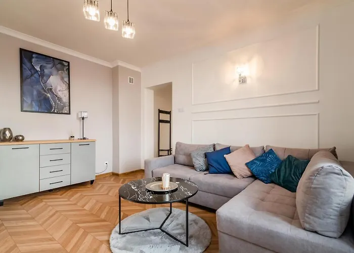 Kolegialna 8 Apartment